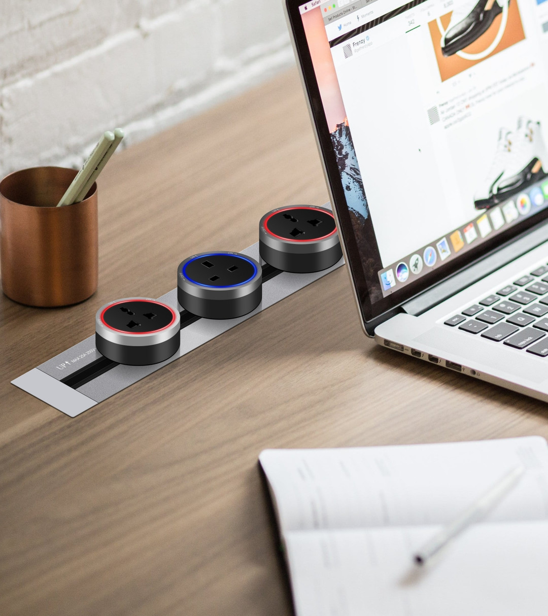 The first generation of concealed track sockets